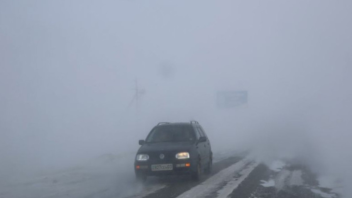 В 8 областях Казахстана закрыты дороги из-за непогоды