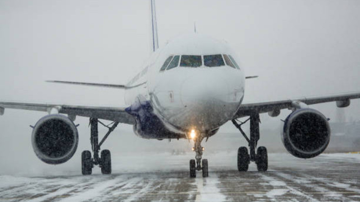 Астана әуежайында отыздан аса рейс кейінге шегерілді