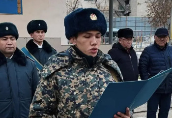 Бокстан әлем чемпионы Санжар Тәшкенбай әскерге аттанды