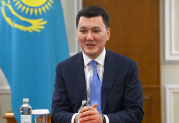 Ерлан Қарин: Кенесары ханға сыйланған Құран кітап қайта құрастырылды