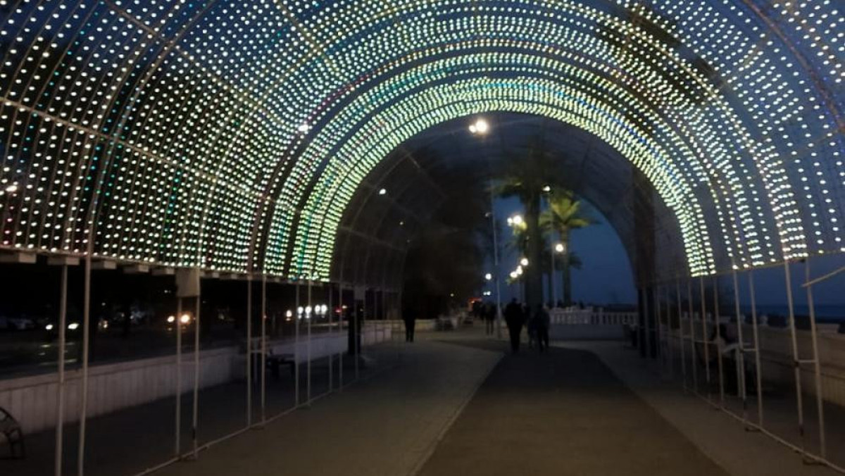 Светодиодной арке в Актау за 23 миллиона тенге нужен ремонт