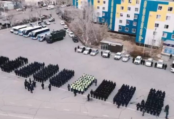 В Казахстане провели единый гарнизонный развод полиции