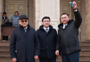 Жетісу облысының бас дәрігерлері жаңа жедел жәрдем кілттерін алды