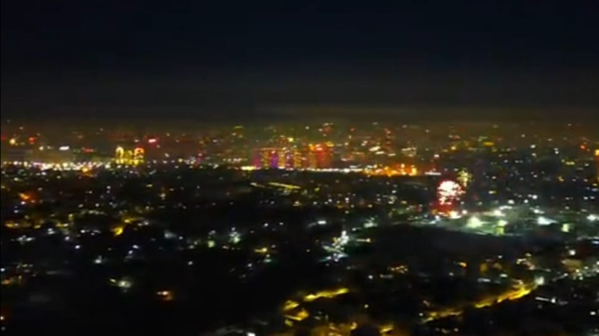 Великолепие красок – как выглядел Алматы в эту новогоднюю ночь