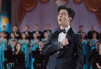 Димаш Құдайберген тыңдармандарын жаңа жылмен құттықтады