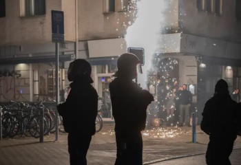 В Берлине в новогоднюю ночь задержаны почти 400 человек