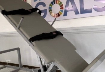 Жас ғалым ерекше күтімді қажет ететін адамдарға арналған құрылғы жасады