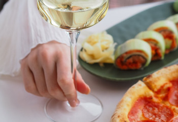 Астанадағы танымал мейрамханада адамдар уланып, қылмыстық іс қозғалды