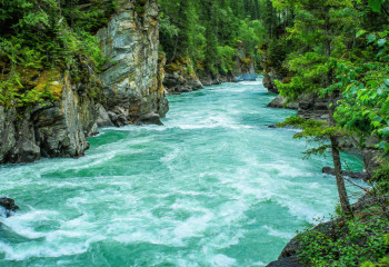 Работникам водной сферы в Казахстане подняли зарплаты на четверть