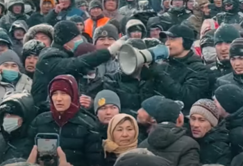 «Қаңтар. Мемлекеттік төңкеріс әрекеті. Бұл қалай болды?» деректі фильмінде эксклюзивті кадрларды көрсетті