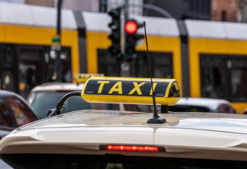 Как законно работать таксистам в Казахстане в 2024 году