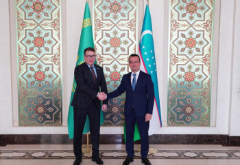 Казахстан и Узбекистан подписали протокол о расширении взаимного сотрудничества