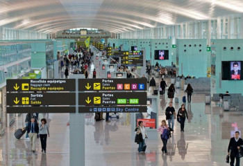 Испанияда әуе компаниясының қызметкерлері шеруге шықты