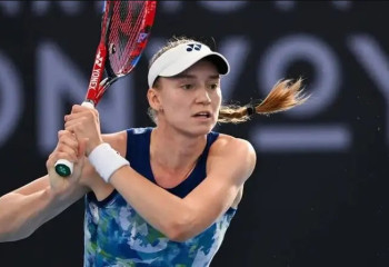 «Невероятный матч»: Елена Рыбакина разгромила Арину Соболенко в первом сете