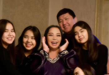 Алтынай Жорабаева бесінші перзентін дүниеге әкелді