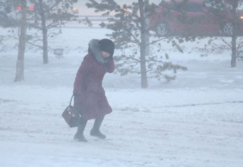 Штормовое предупреждение объявлено почти на всей территории Казахстана