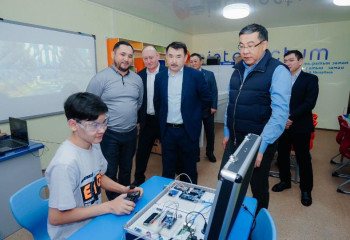 В области Абай построят крытый хоккейный корт