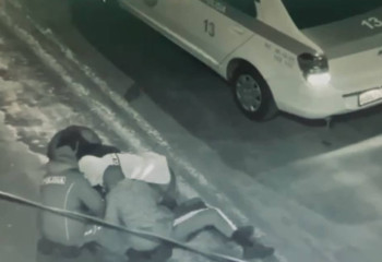 Семейские патрульные спасли жизнь водителю, которому стало плохо за рулём