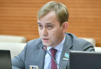 Мәжіліс депутаты QARMET туралы: шикізат жеткізу енді делдалсыз тікелей жүреді