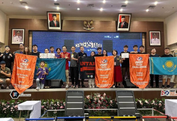 Школьники Семея завоевали награду на чемпионате по робототехнике в Индонезии