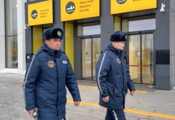 Оштрафован законный представитель 15-летней девочки, курившей в самолете