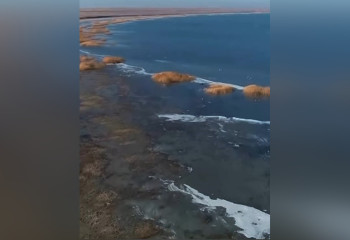 «Пойдешь - не вернешься» - так зовется бывший остров в Аральском море, где время искажается и идет иначе