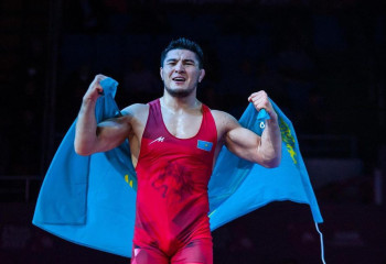 Казахстанский борец смог удивить, но не получил золото