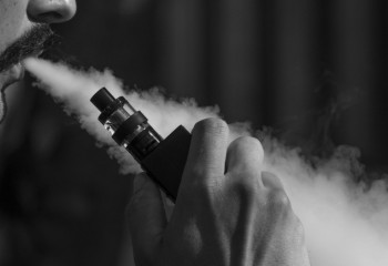 Ресейден 35 млн теңгеге заңсыз вейп әкелгендердің ісі әшкере болды