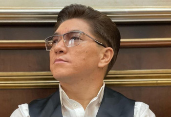 «Әкемді көрсем алғыс айтар едім». Сәкен Майғазиев жан сырымен бөлісті