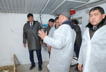 «Биыл да қуаңшылықтың беті қайтпайды». Депутат шаруалармен кездесті