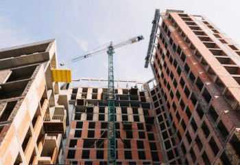 Аким Астаны сравнил проблемные долгострои с продажей воздуха