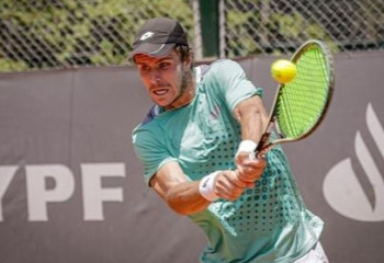 Теннисист из Казахстана пробился в финал турнира в Буэнос-Айресе