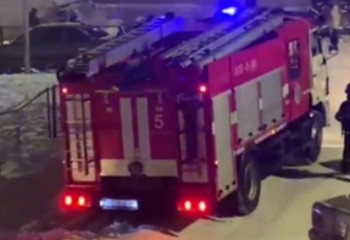 Из огня эвакуировали 14 жильцов многоэтажки в Караганде