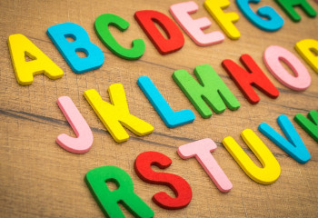 Балаға ағылшын тілін қай жаста үйрету керек?