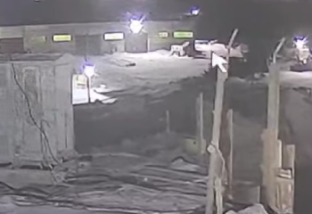 «Майқайыңалтын» АҚ-дағы апат: автобустың шұңқырға құлаған сәті видеоға түсіп қалды