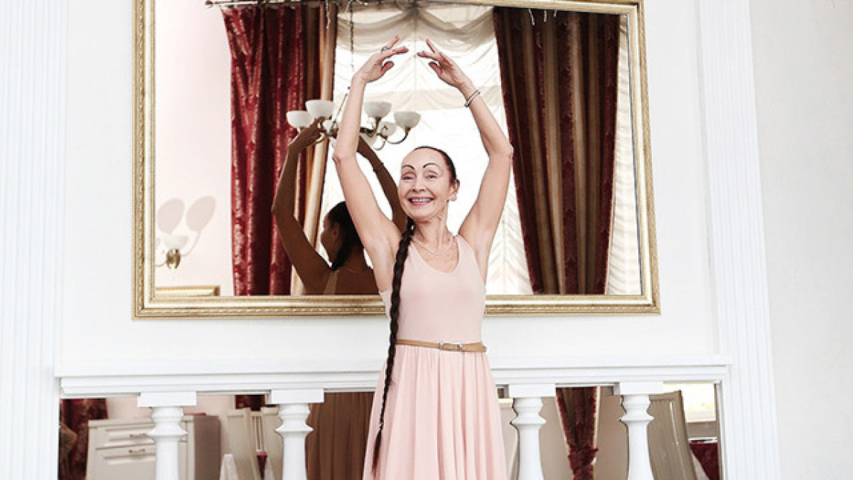 «Кәрі» немесе «қарт» деген сөздерді суқаным сүймейді – 77 жастағы балерина