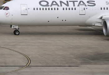 Летели в чужой моче и нашли мокрые трусы: пассажиры самолёта потребовали компенсацию с авиакомпании