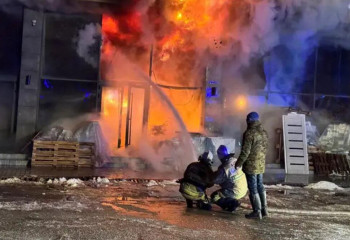 Шымкентте бір көшенің бойындағы бірнеше дүкен отқа оранды