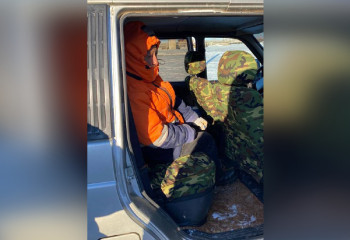 Шесть человек застряли на автомобиле в степи в Атырауской области