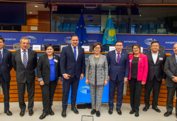 Европарламент способен сыграть более значимую роль в развитии широкого спектра взаимодействия между Казахстаном и Евросоюзом - депутат