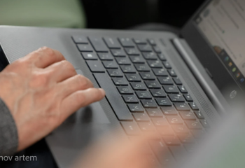 Студенты создали программу, которая распознает буллинг в соцсетях