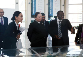 Күнсұлу Закарья Назарбаев Университетіне ғылымға қосқан үлесі үшін алғыс айтты