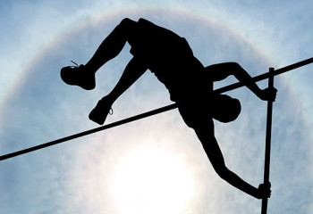 2015 жылғы сырықпен секіруден әлем чемпионы көз жұмды