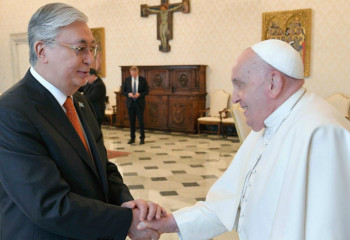 Қасым-Жомарт Тоқаев Ватиканда Рим Папасымен кездесті