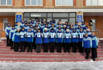 В Астане учащиеся школ и студенты колледжей провели акцию по борьбе со снегом