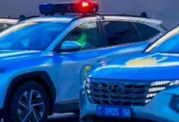 Атырауским полицейским вручили ключи от автомобилей с комплексом 