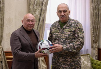 О популяризации футбола среди молодежи призывного возраста высказался министр обороны