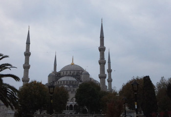 Сұлтанахмет мешіті неліктен Көк мешіт деп аталады