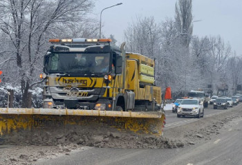 Алматыда жүк көлігімен 3750 рейс қар шығарылды
