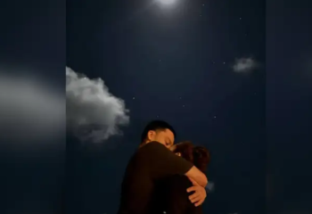 Ерке Есмахан отбасымен бірге демалысқа аттанды